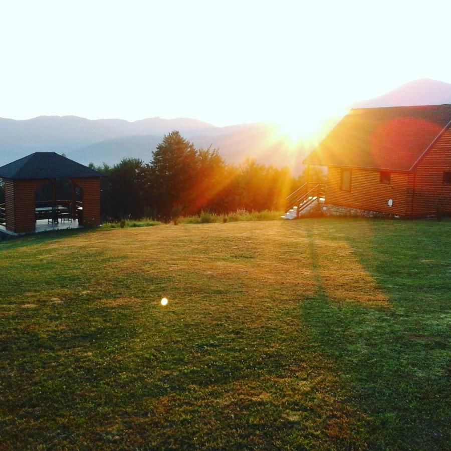 Загородные дома Country House Eco village Ćorić Мойковац-21
