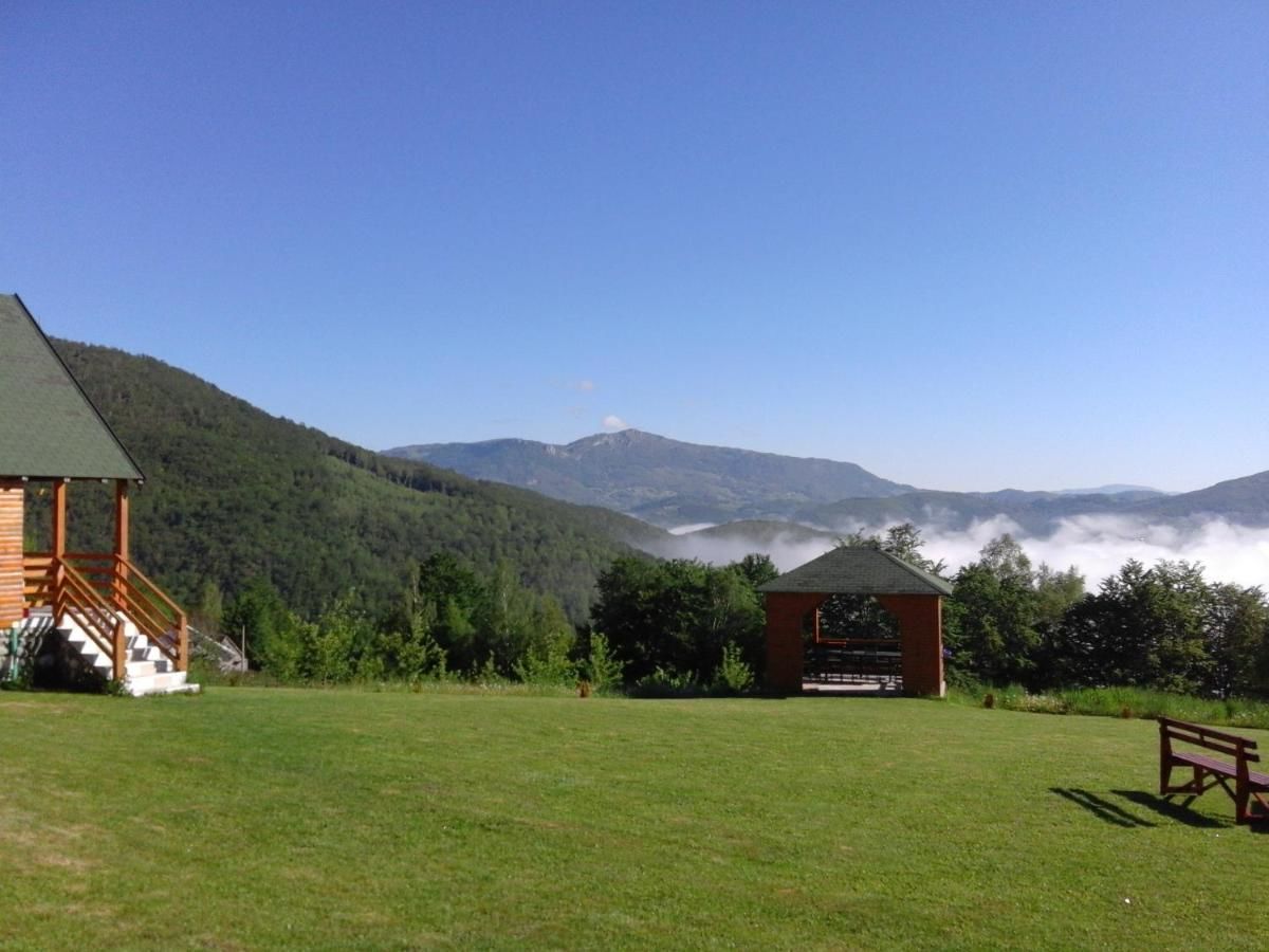 Загородные дома Country House Eco village Ćorić Мойковац-42
