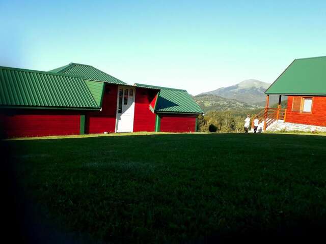 Загородные дома Country House Eco village Ćorić Мойковац-4
